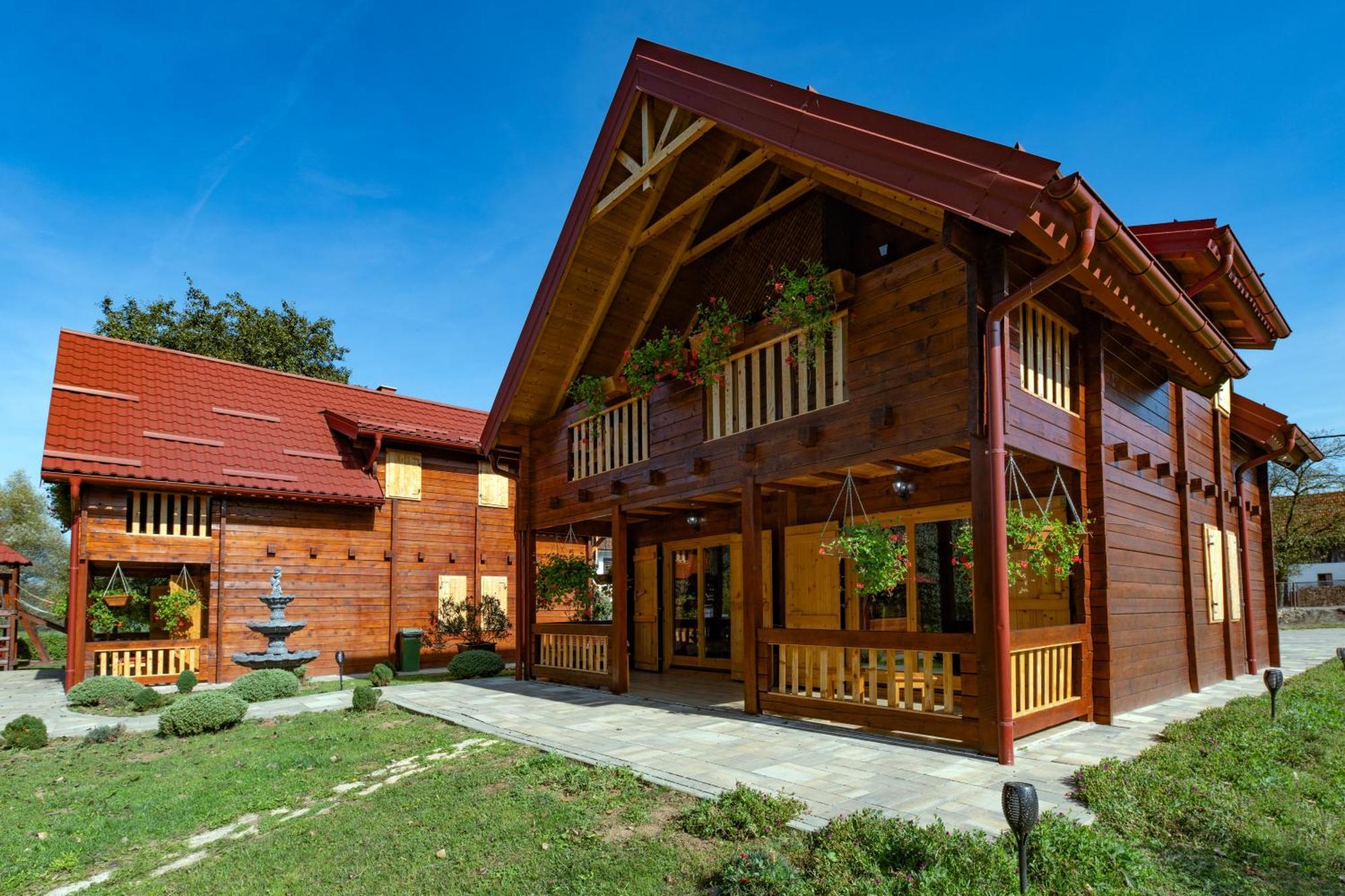 Riverside Apartments Otočac Eksteriør billede