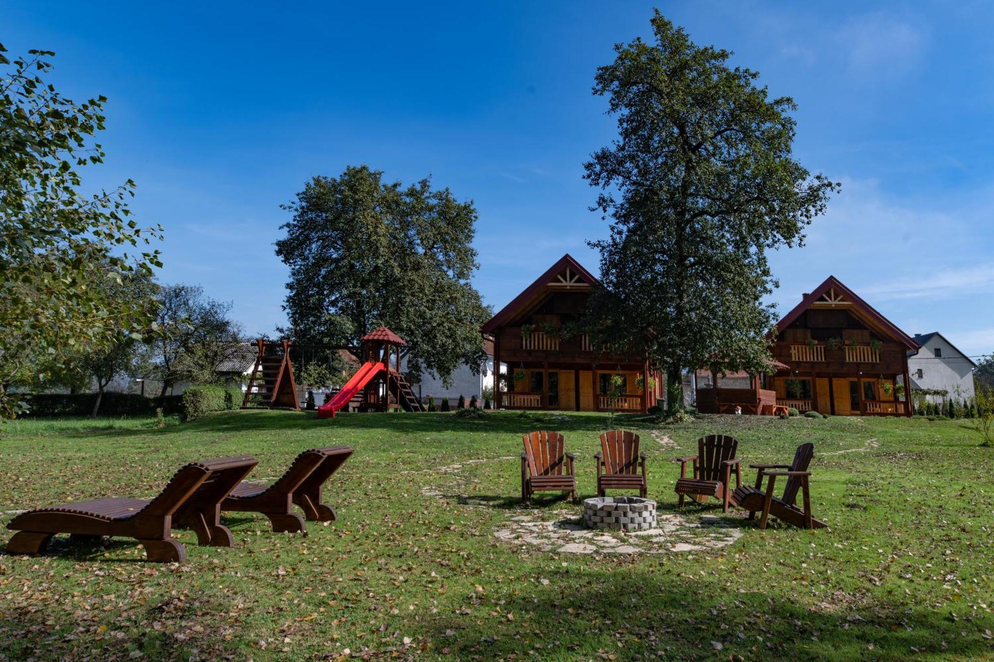 Riverside Apartments Otočac Eksteriør billede